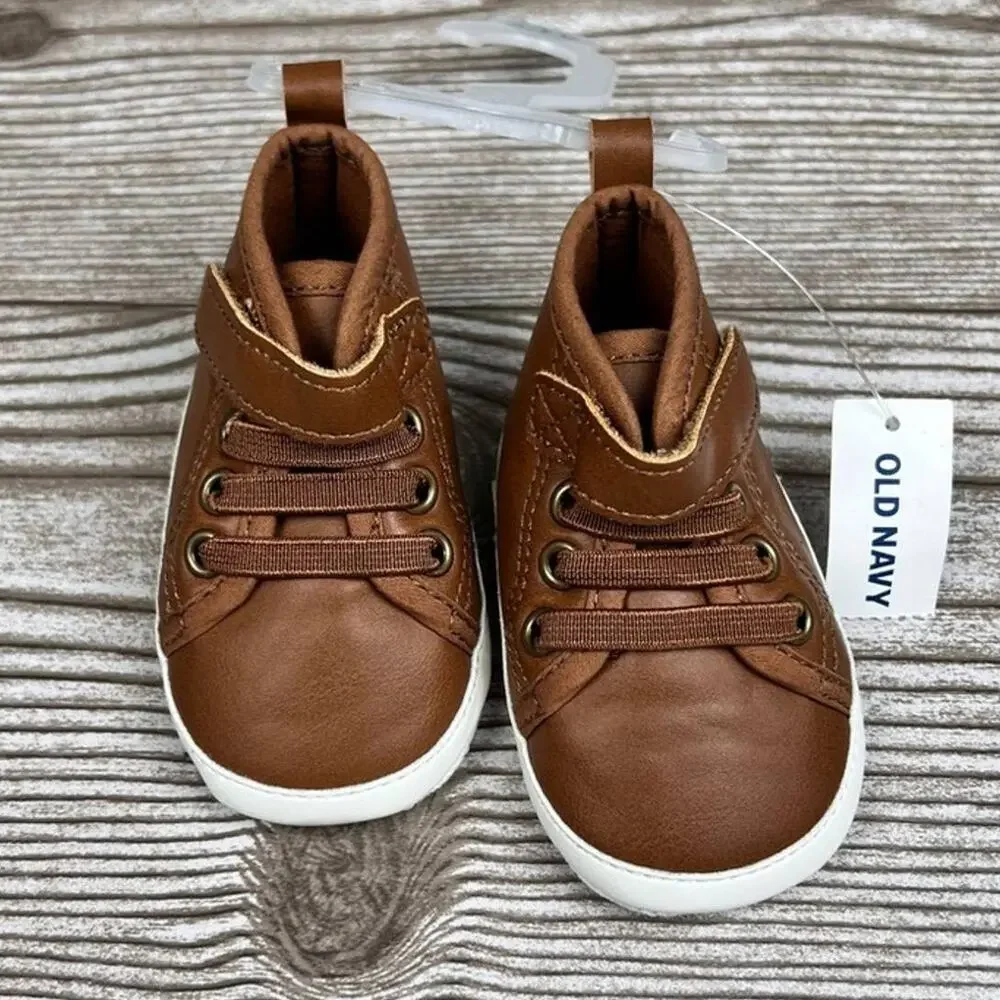 Old Navy  Boys Cognac Brown Crib Style Boots Sz 0-3M